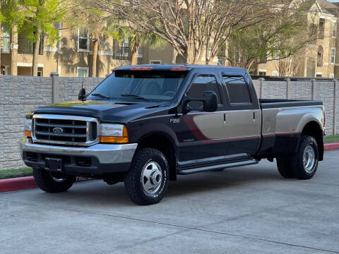 2000 Ford F-350 Super Duty for sale at RBP Automotive Inc. in Houston TX
