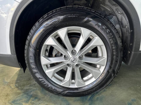 2016 Nissan Rogue SV