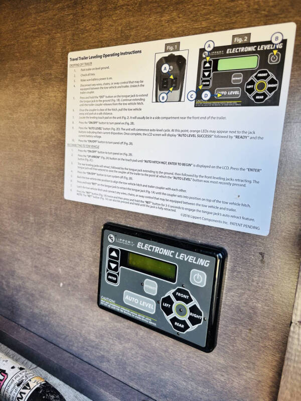 2018 Crossroads RV Sunset Trail 33SI
