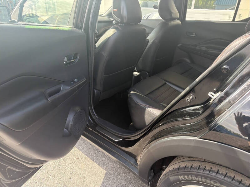 2019 Nissan Kicks SR