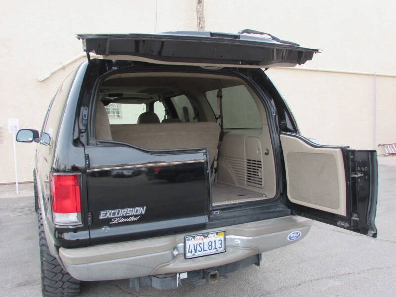 2000 Ford Excursion Limited photo 29