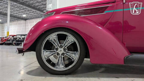1937 Ford Tudor