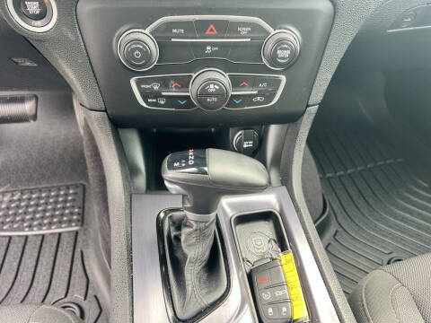 2017 Dodge Charger SXT