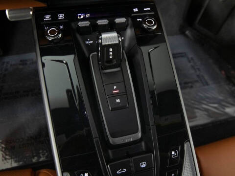 2025 Porsche 911 Carrera