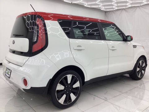 2017 Kia Soul +