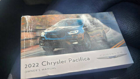 2022 Chrysler Pacifica Touring L