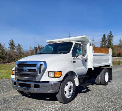 2005 Ford NON CDL Dump Truck for sale at CPMTRUCKSALES.COM in Central Point OR