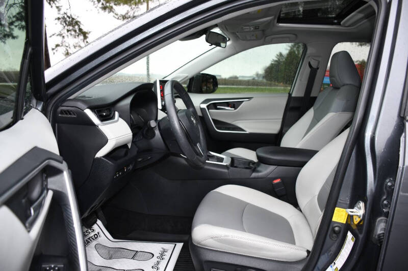 2020 Toyota RAV4 XLE Premium