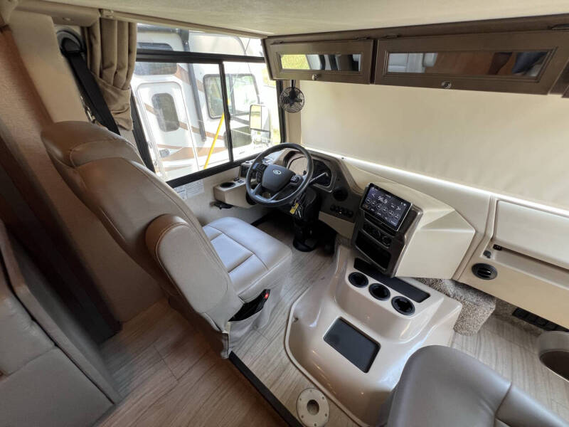 2021 Thor Motor Coach Windsport 34J