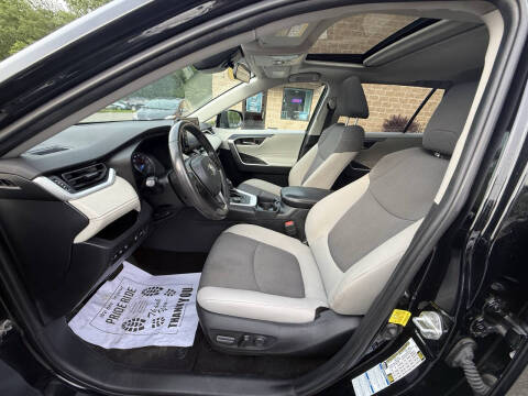 2019 Toyota RAV4 Hybrid XLE