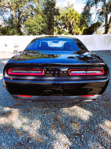 2017 Dodge Challenger SXT