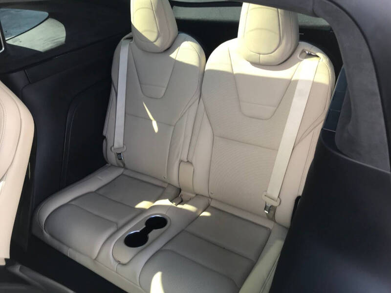 2016 Tesla Model X 90D