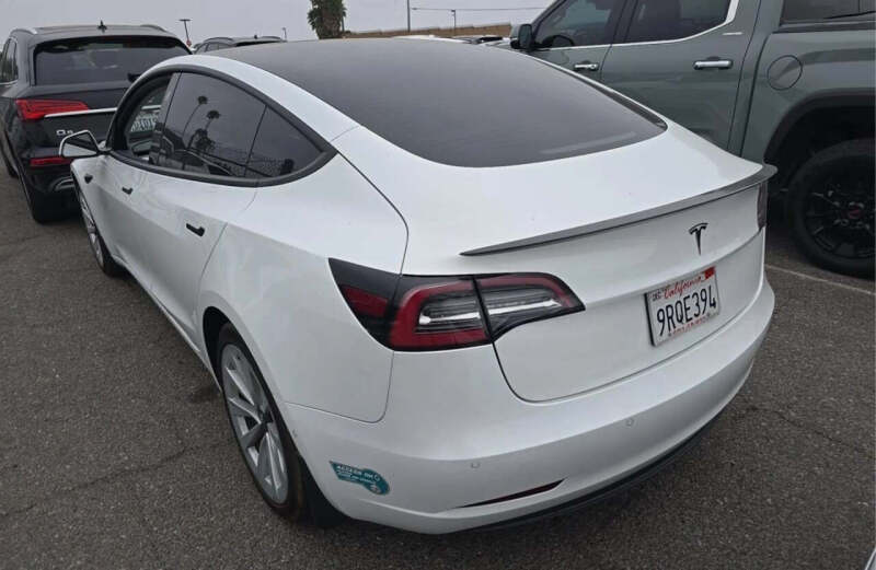 2021 Tesla Model 3 Standard Range Plus