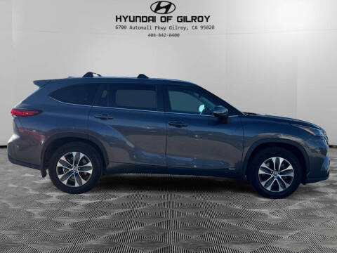 2023 Toyota Highlander Hybrid XLE