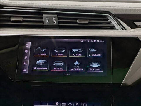 2024 Audi Q8 e-tron quattro Premium Plus