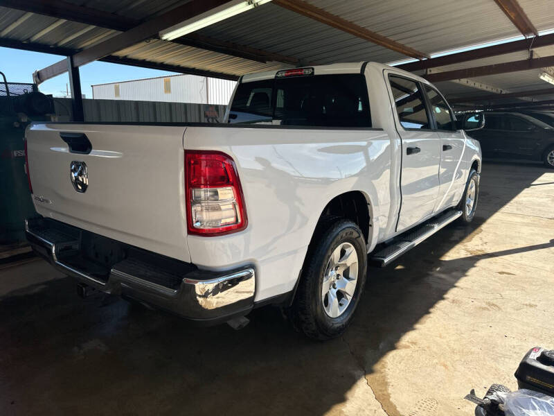 2024 RAM Ram 1500 Pickup Big Horn/Lone Star photo 4