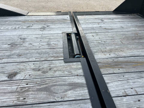 2023 EAST TEXAS TRAILER 22FT GOOSE TILT