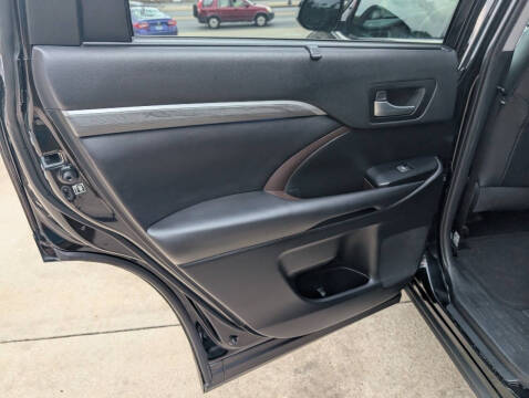 2019 Toyota Highlander Limited Platinum