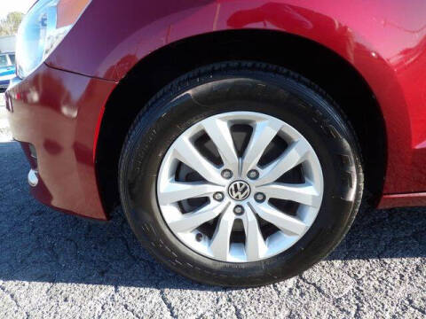 2012 Volkswagen Routan