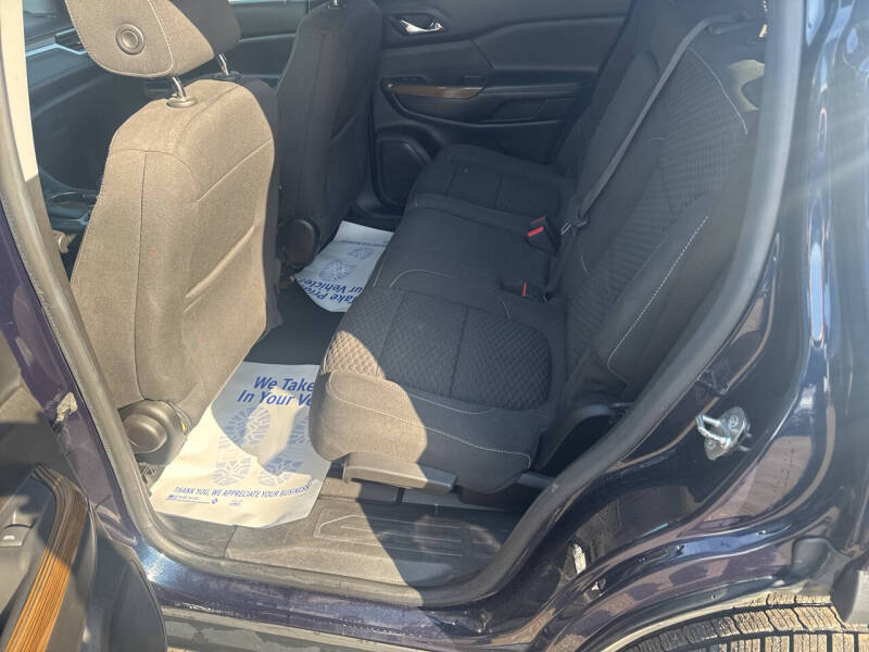 2017 GMC Acadia SLE-1