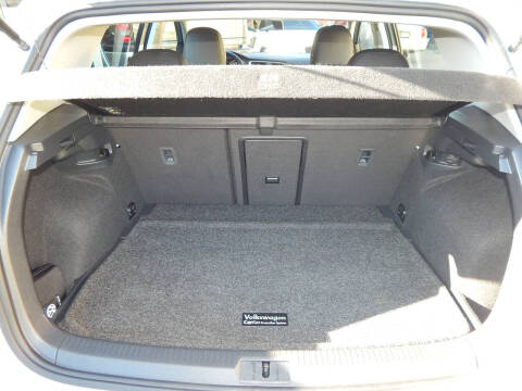 2016 Volkswagen Golf TSI SE