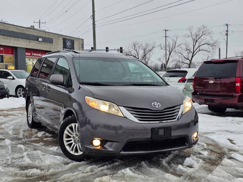 2012 Toyota Sienna XLE 8-Passenger