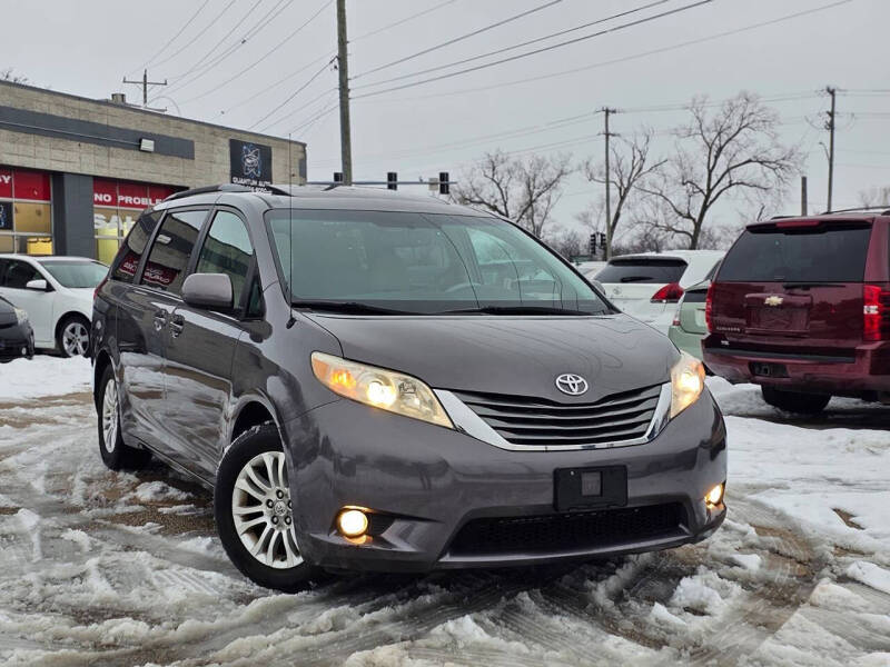2012 Toyota Sienna XLE 8-Passenger