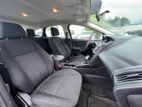 2017 Ford Focus SE