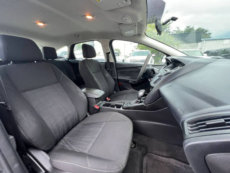 2017 Ford Focus SE