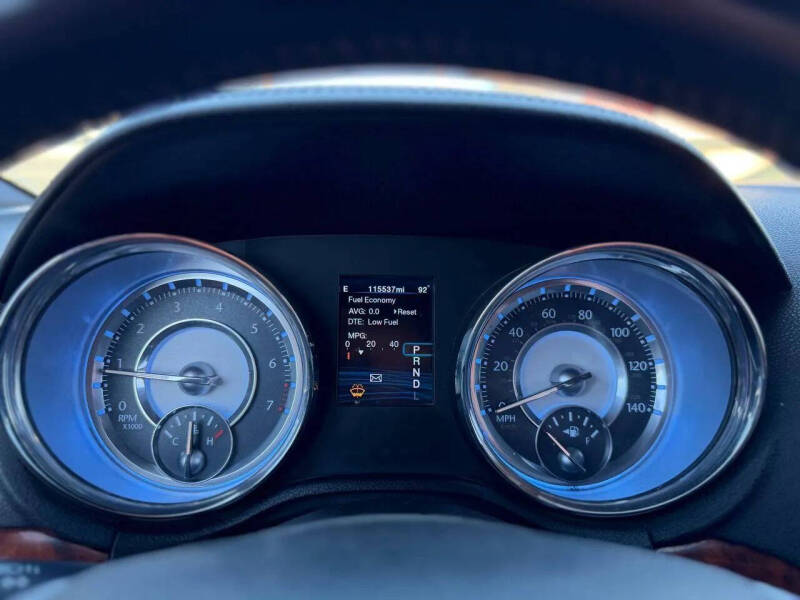2012 Chrysler 300 Limited