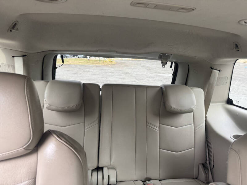 2016 Cadillac Escalade Luxury Collection