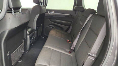 2020 Jeep Grand Cherokee Laredo E