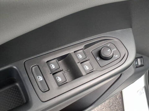 2023 Volkswagen Taos SE 4Motion