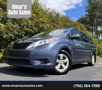 2017 Toyota Sienna for sale at Omar's Auto Sales in Martinez GA