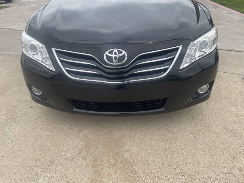 2011 Toyota Camry XLE photo 8