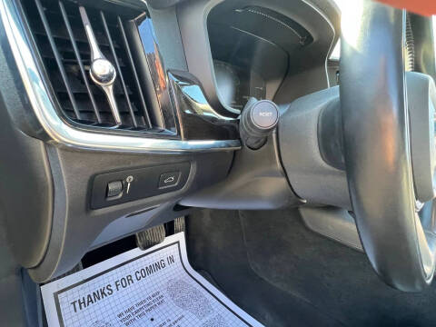 2018 Volvo S90 T5 Momentum