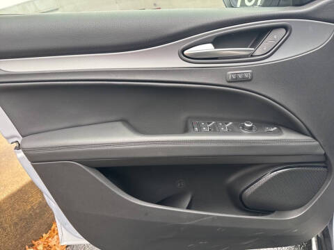 2025 Alfa Romeo Stelvio