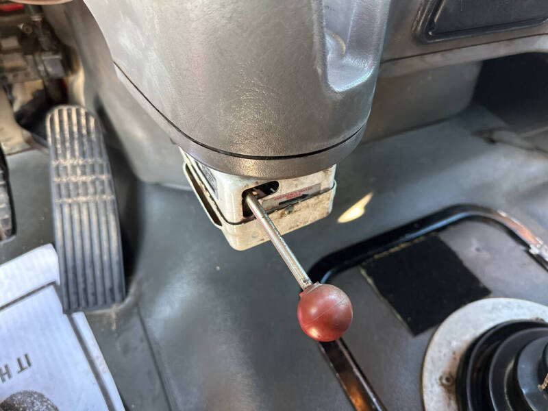 2005 Freightliner M2 106