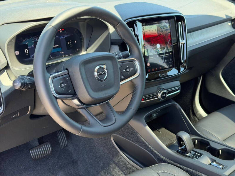 2026 Volvo XC40 B5 Core