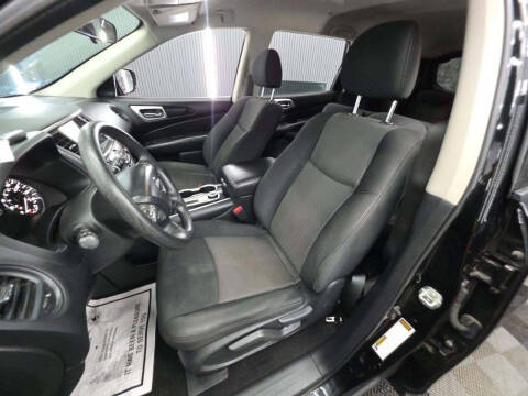 2020 Nissan Pathfinder S