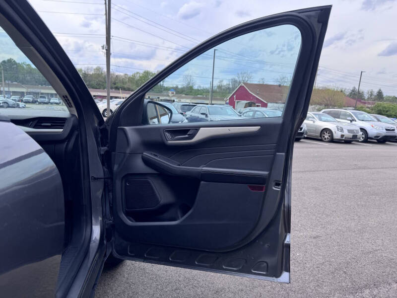 2022 Ford Escape SE