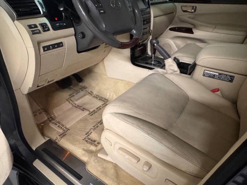 2013 Lexus LX 570