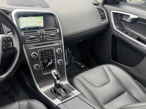 2016 Volvo XC60 T5 Platinum