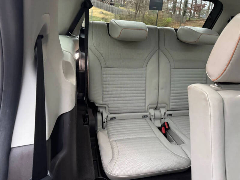 2017 Land Rover Discovery HSE Luxury