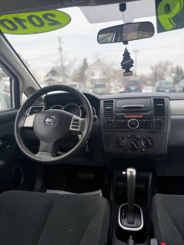 2010 Nissan Versa 1.8 S