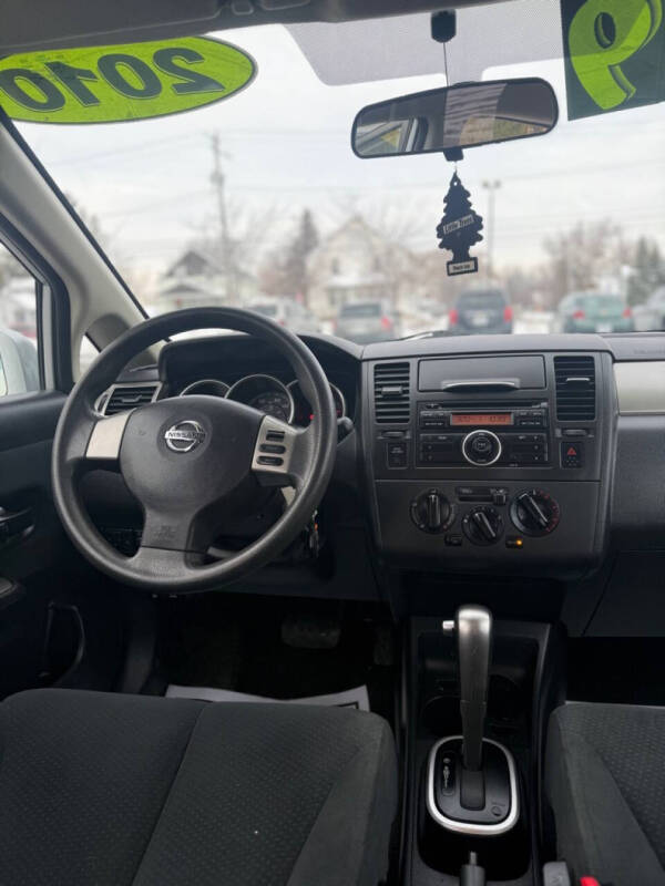2010 Nissan Versa 1.8 S