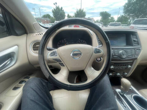 2013 Nissan Pathfinder Platinum