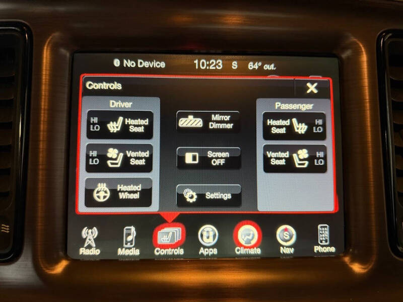 2016 Dodge Challenger 392 HEMI Scat Pack Shaker