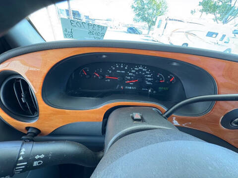 2005 Ford E-Series E-450 SD