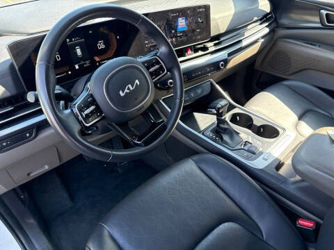 2025 Kia Carnival LXS